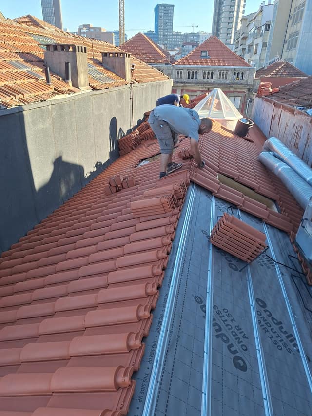 Coberturas Cerâmicas — Jet Construções